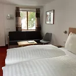 - Und Fruehstueckspension Jaegerheim Penzion 3*