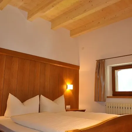 Guest house - Und Fruehstueckspension Jaegerheim Kaunertal