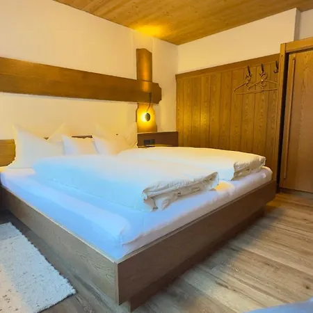 - Und Fruehstueckspension Jaegerheim 3* Kaunertal