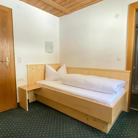 - Und Fruehstueckspension Jaegerheim 3* Каунерталь
