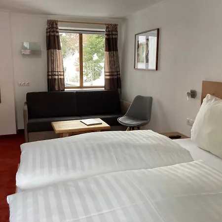 - Und Fruehstueckspension Jaegerheim 게스트하우스 3*