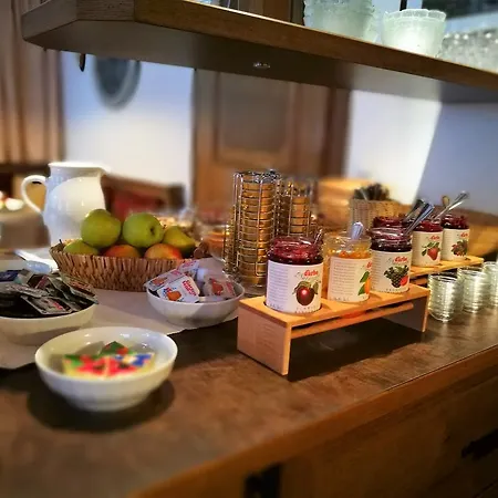 - Und Fruehstueckspension Jaegerheim 3* 카우넬탈