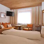 - Und Fruehstueckspension Jaegerheim 3*